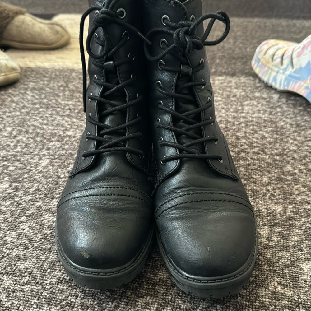 Black combat books sz. 8.5